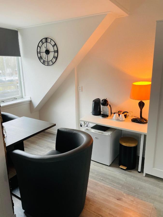 Slapen Bij De Buurvrouw Castricum Exterior foto